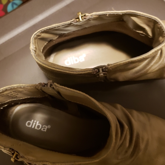 Boots - Picture 2 of 2